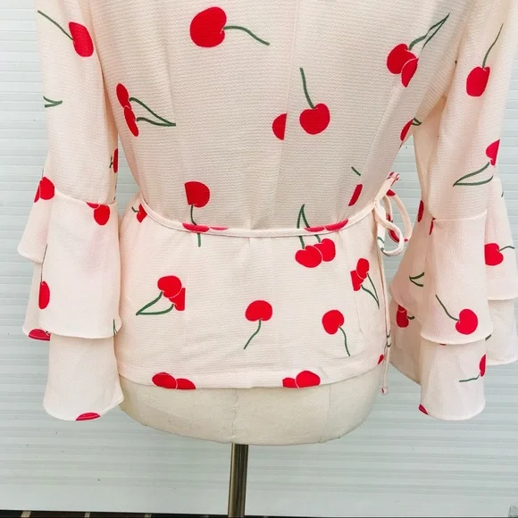 HERE COMES THE SUN Pink Wrap Blouse Bell Sleeves Cherry Casual Size 8 - Picture 7 of 8